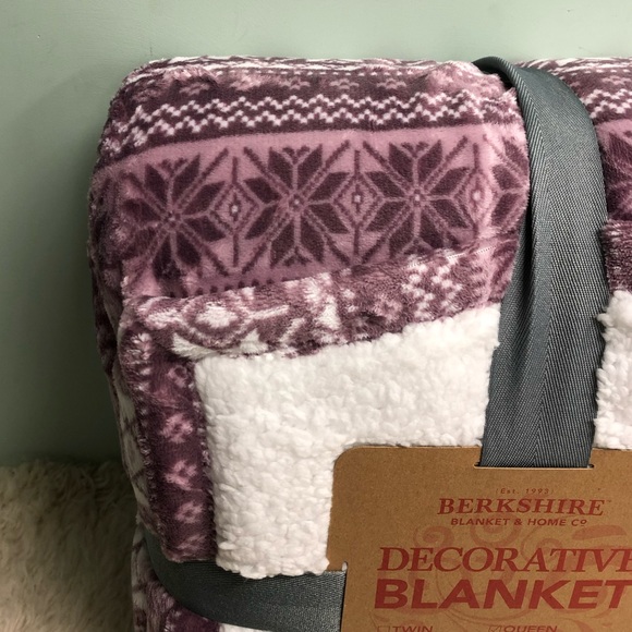 Berkshire | Decorative Blanket | Purple & White | Queen (PM_B52) - Picture 4 of 4